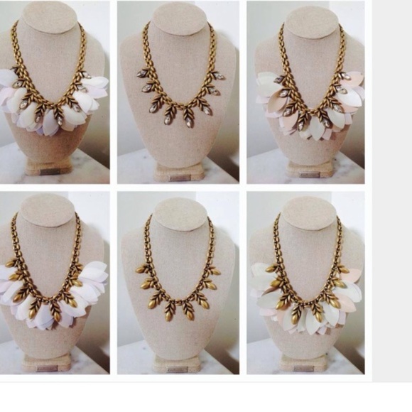 Stella & Dot Birdie Gold tone Rhinestone Necklace - Picture 7 of 8